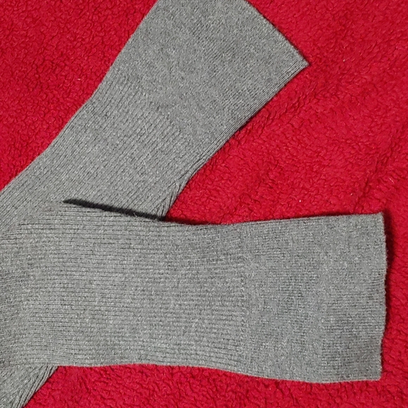 Victoria's secret sweater leggings - Picture 6 of 6